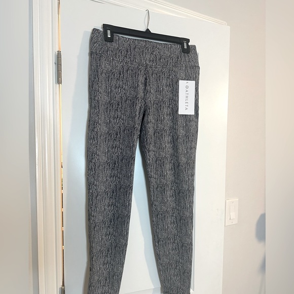 NWT Athleta Delancey Skyline Textured Tight size Medium (black/white) - Picture 2 of 13